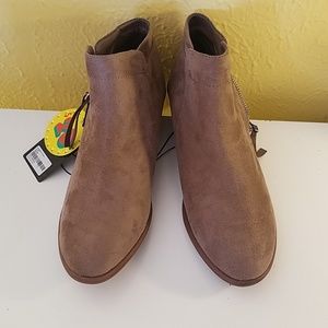 Forever 21 Tan Ankle Booties